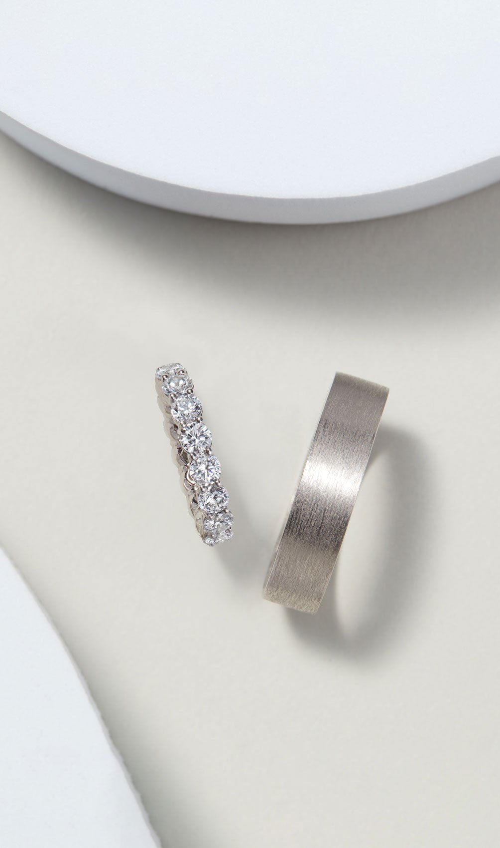 Real Gold Fake Diamond Rings: The Perfect Choice for Sustainable and  Cost-Effective Luxury - Satéur Official